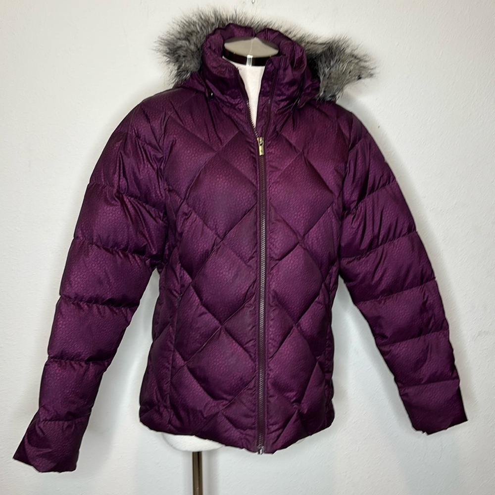 Columbia size Medium Down hooded Jacket